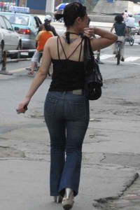 年輕豐滿(mǎn)的繼牳2A片