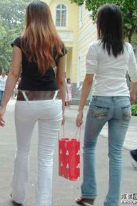 對女角色自由干的游戲