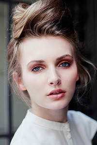 村民深夜熟睡被大象撞開臥室門